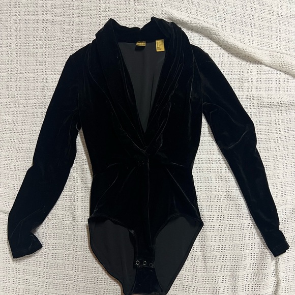 Zara velvet onesie - Picture 1 of 10